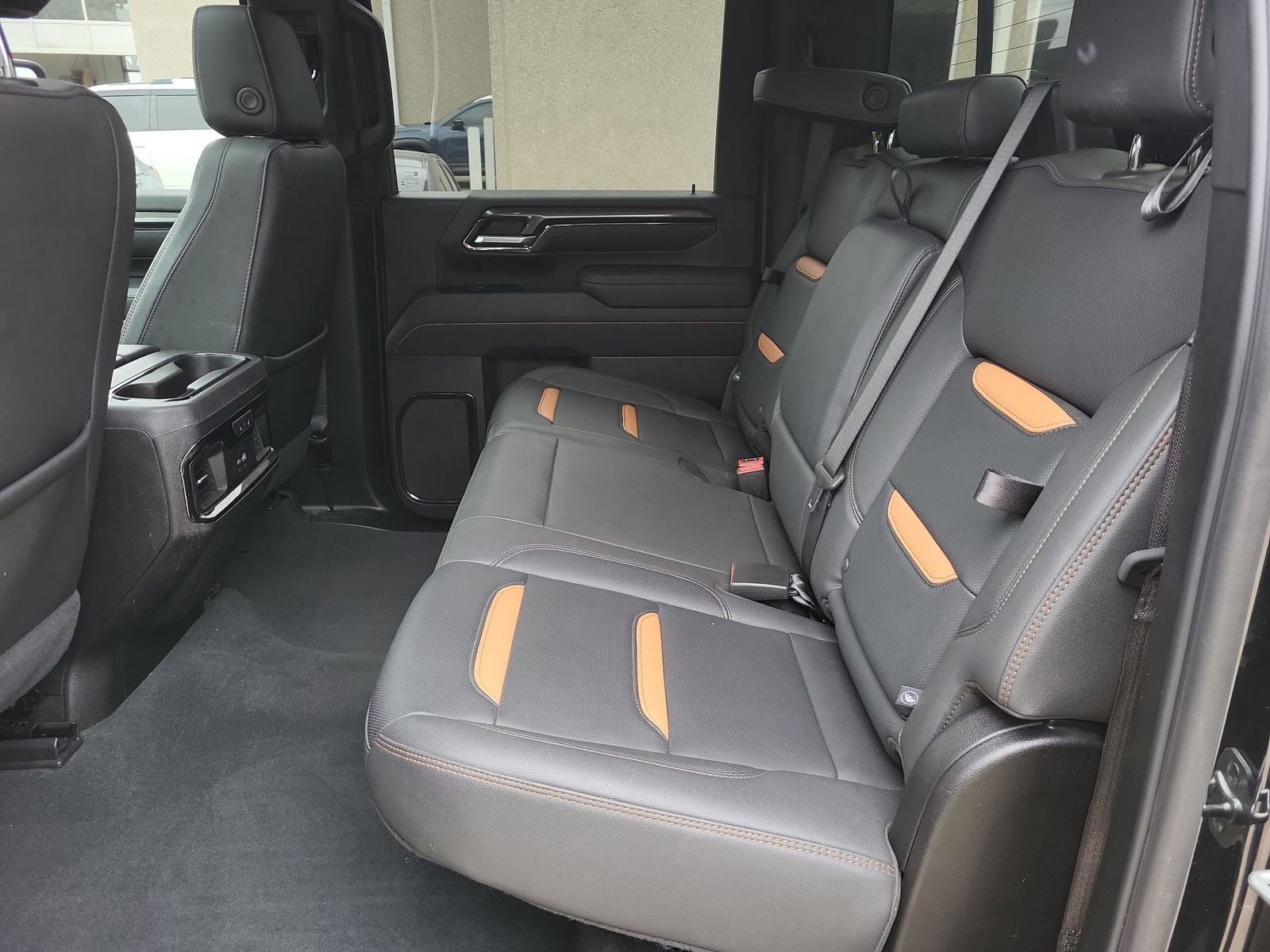 Used 2025 GMC Sierra 2500 AT4 w/ AT4 Premium Plus Package image 26