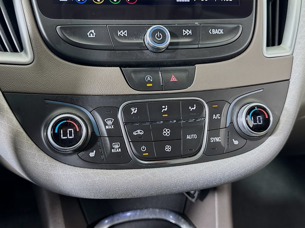 Used 2023 Chevrolet Malibu LT FWD image 16