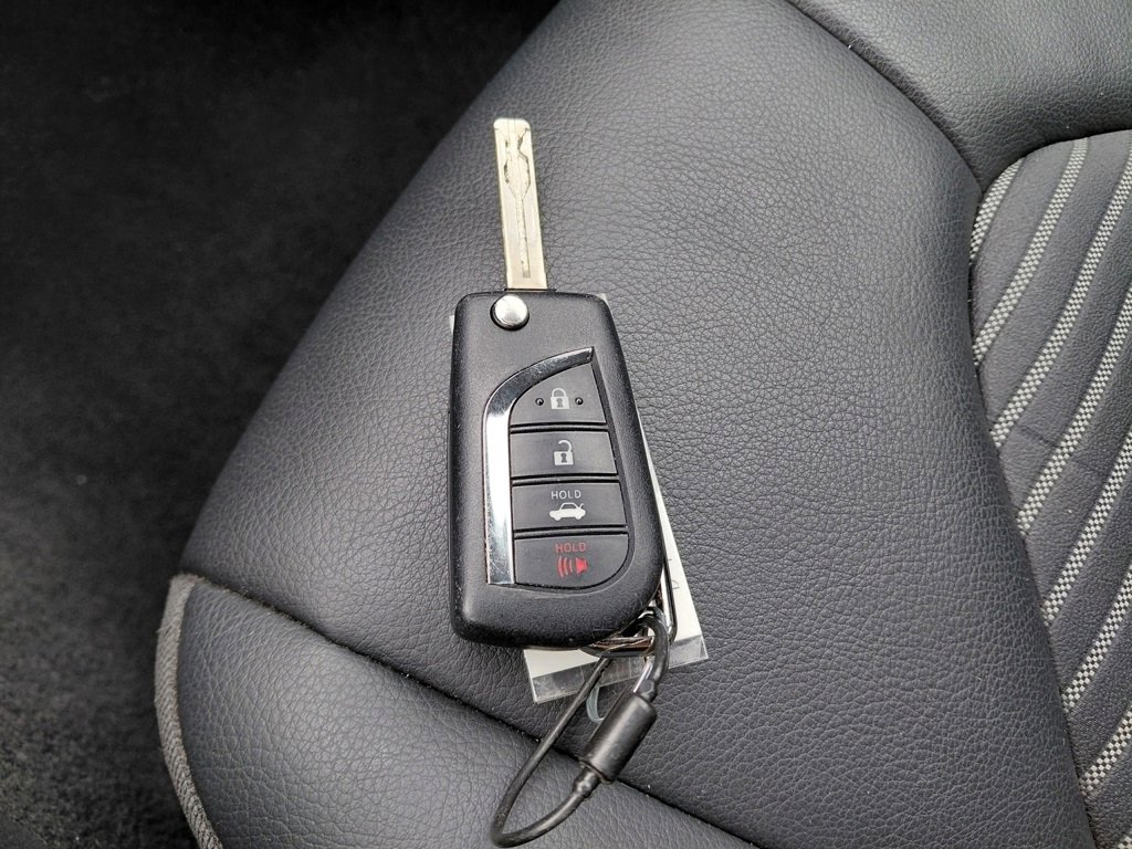 Used 2023 Toyota Camry SE image 36