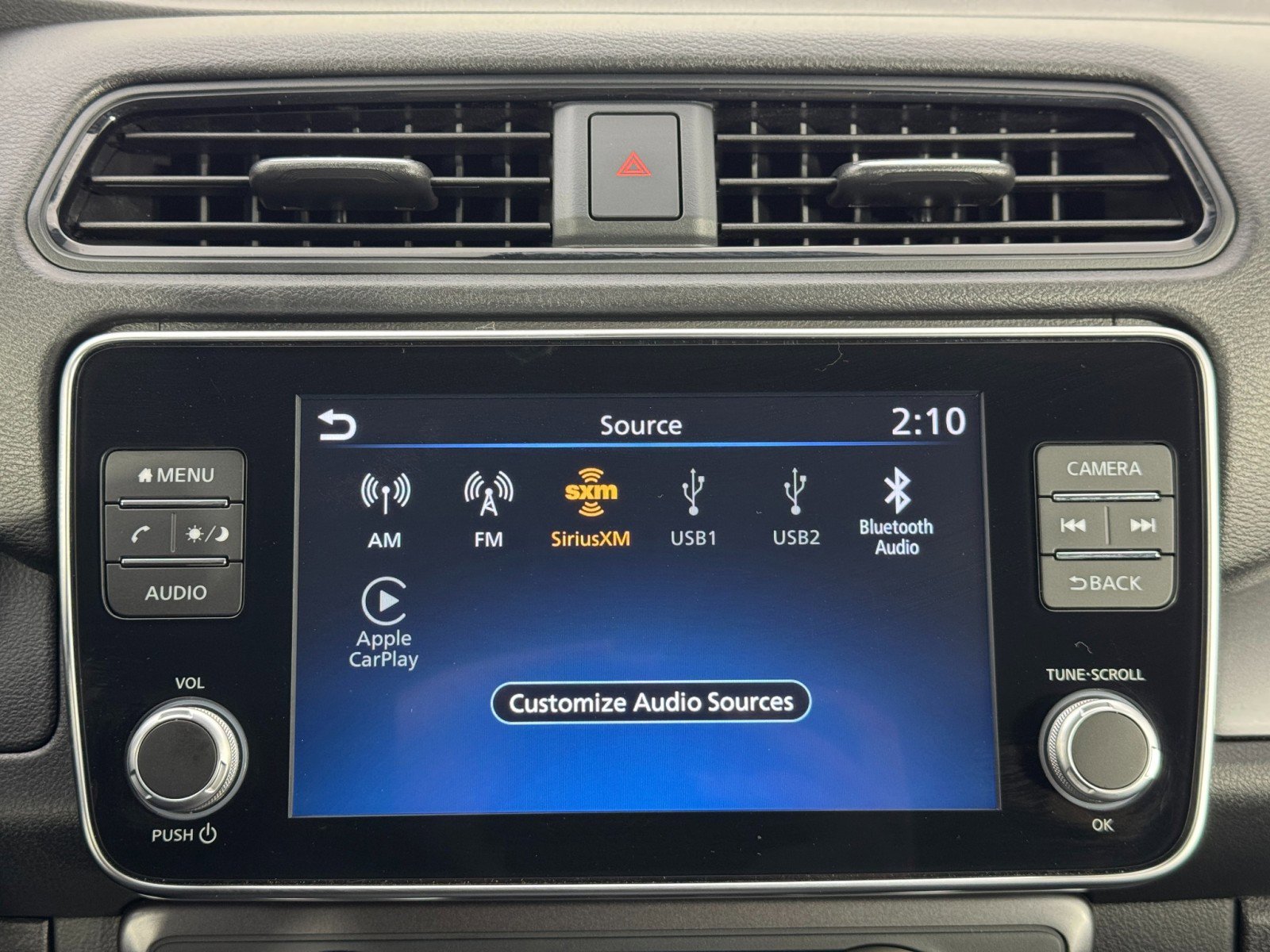 Used 2025 Nissan Leaf S image 22