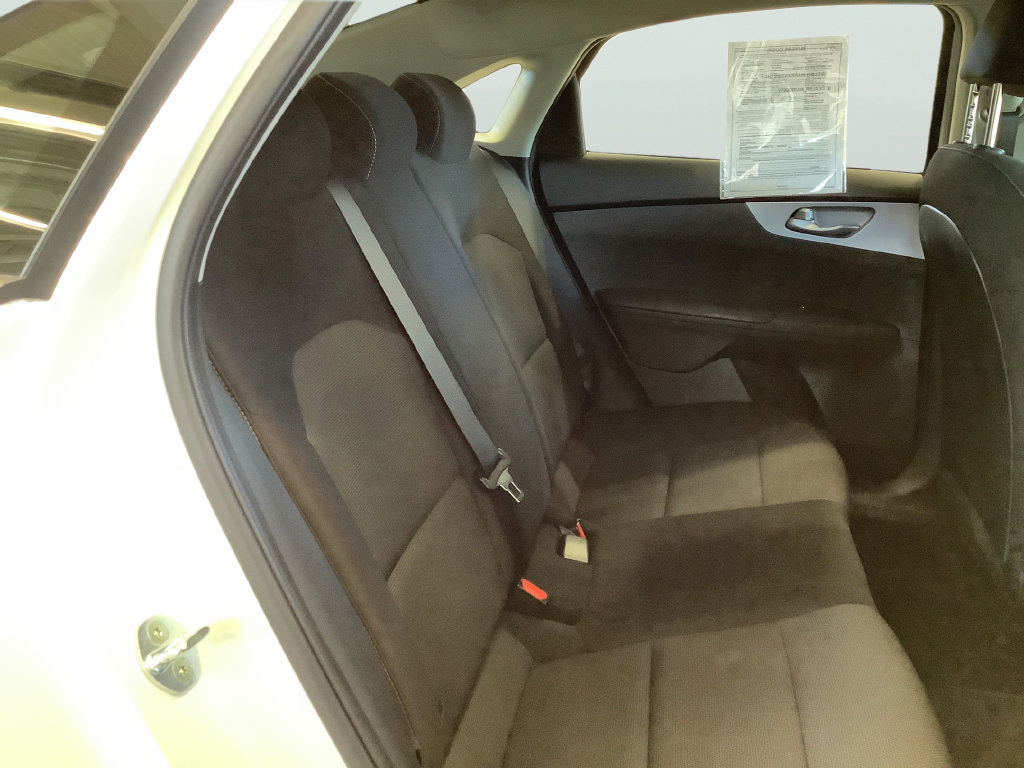 Certified 2022 Kia Forte LXS FWD image 21