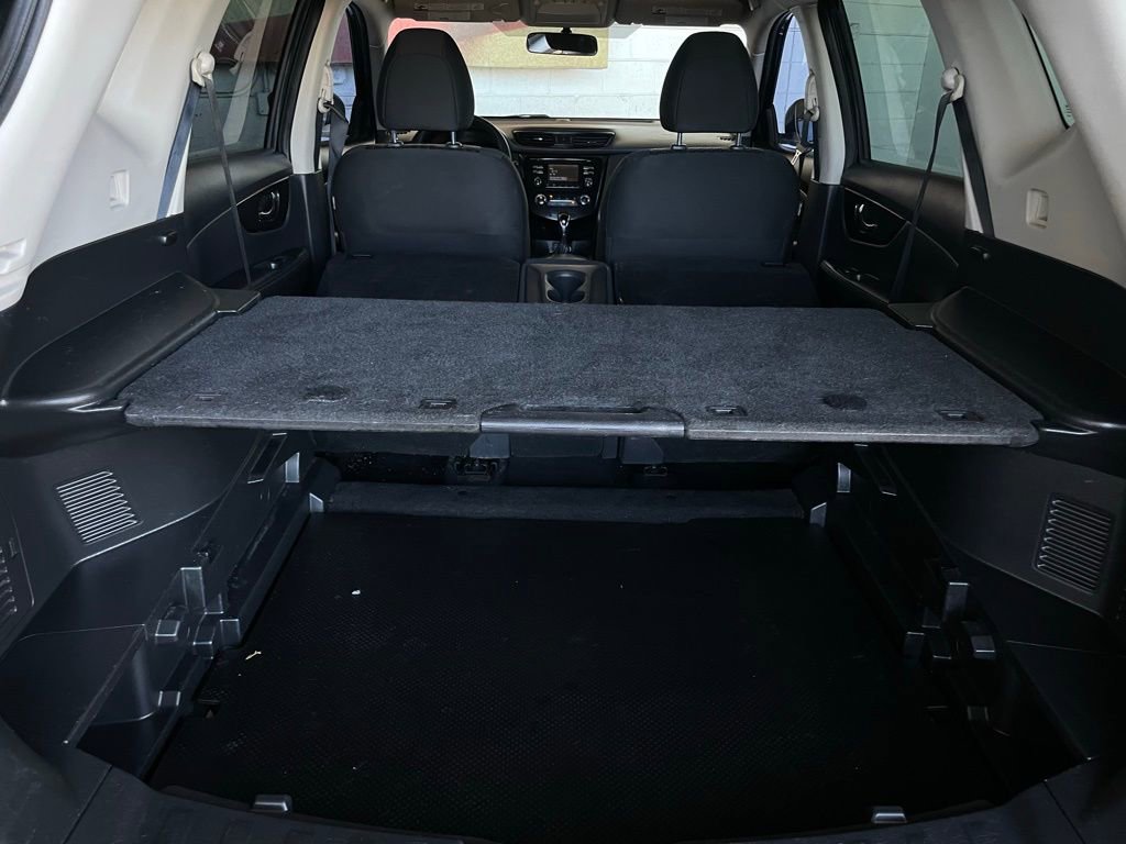 Used 2017 Nissan Rogue S FWD image 23