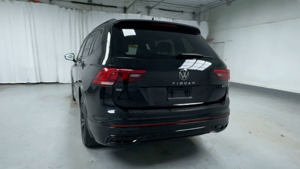 Used 2024 Volkswagen Tiguan SE R-Line image 22