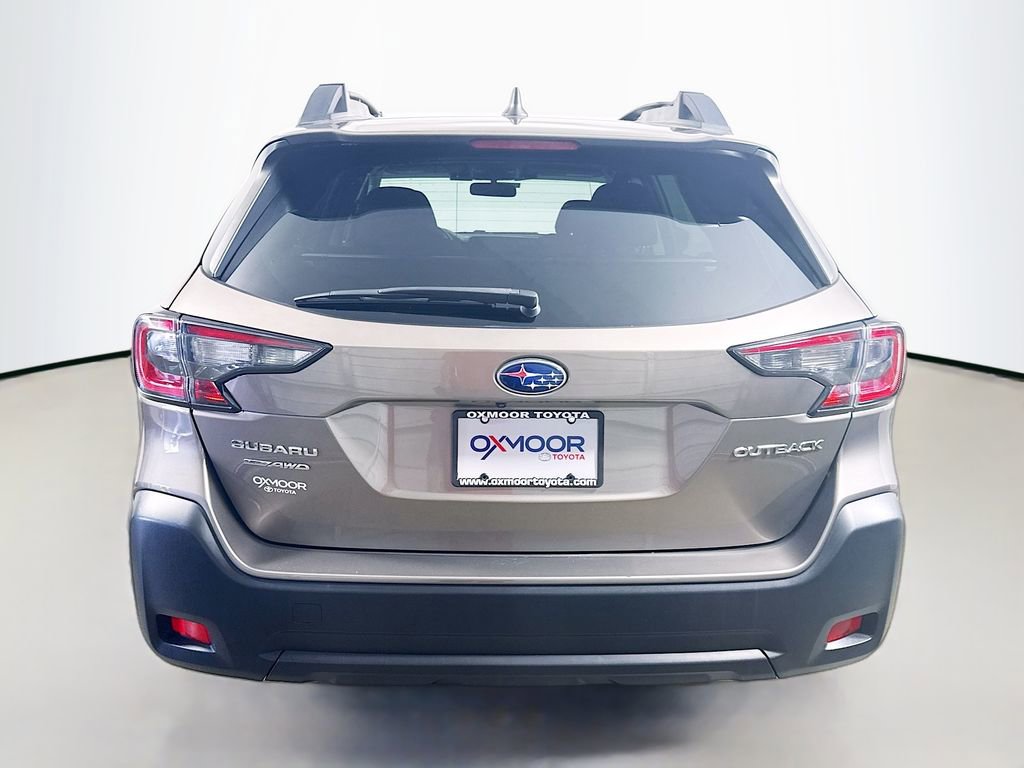 Used 2024 Subaru Outback Premium AWD/4WD image 6