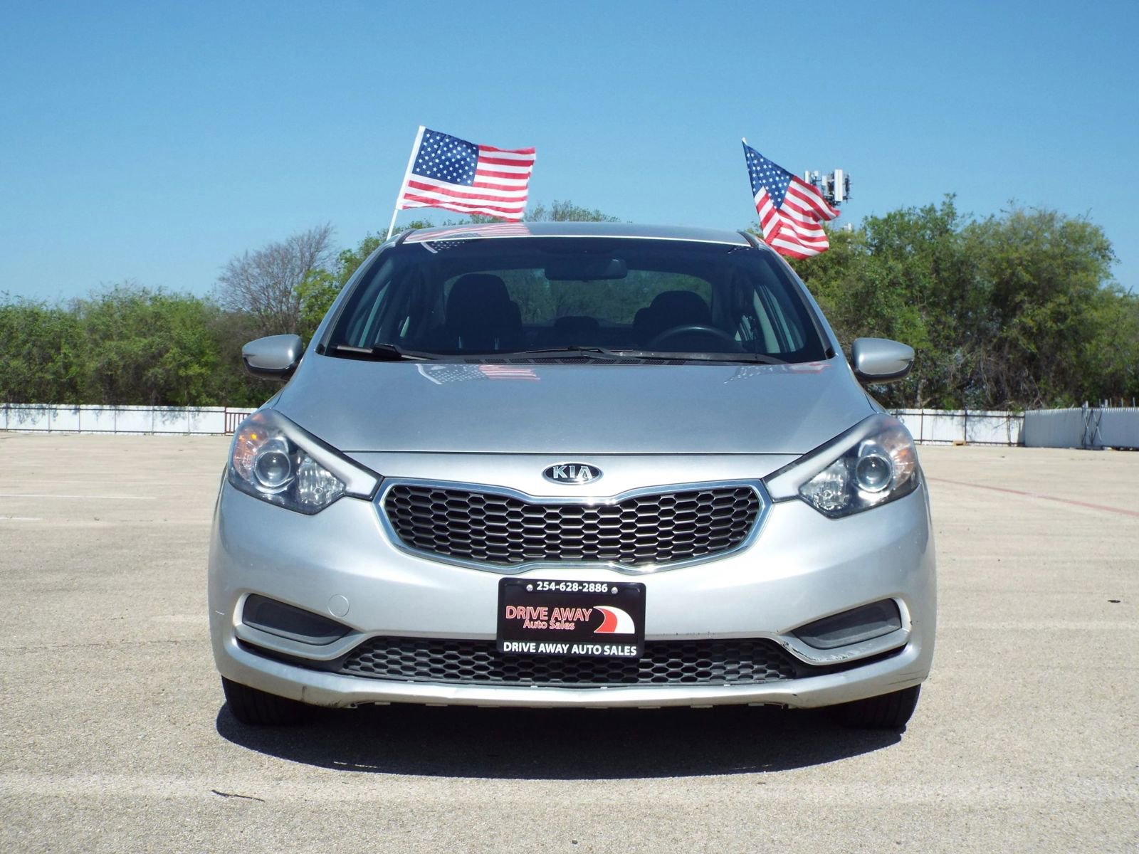 Used 2015 Kia Forte LX w/ Popular Package FWD image 2