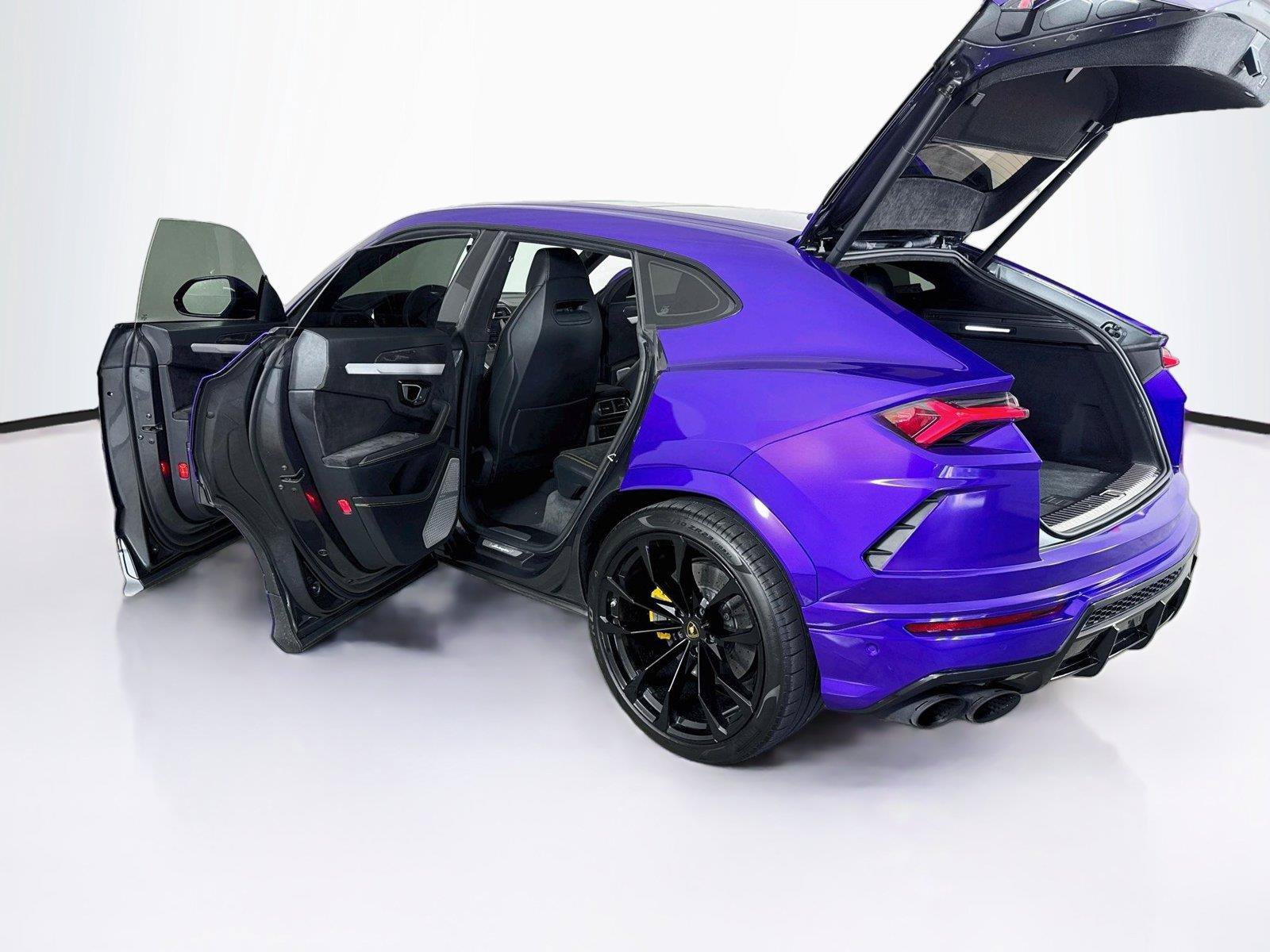 Used 2020 Lamborghini Urus AWD/4WD image 41