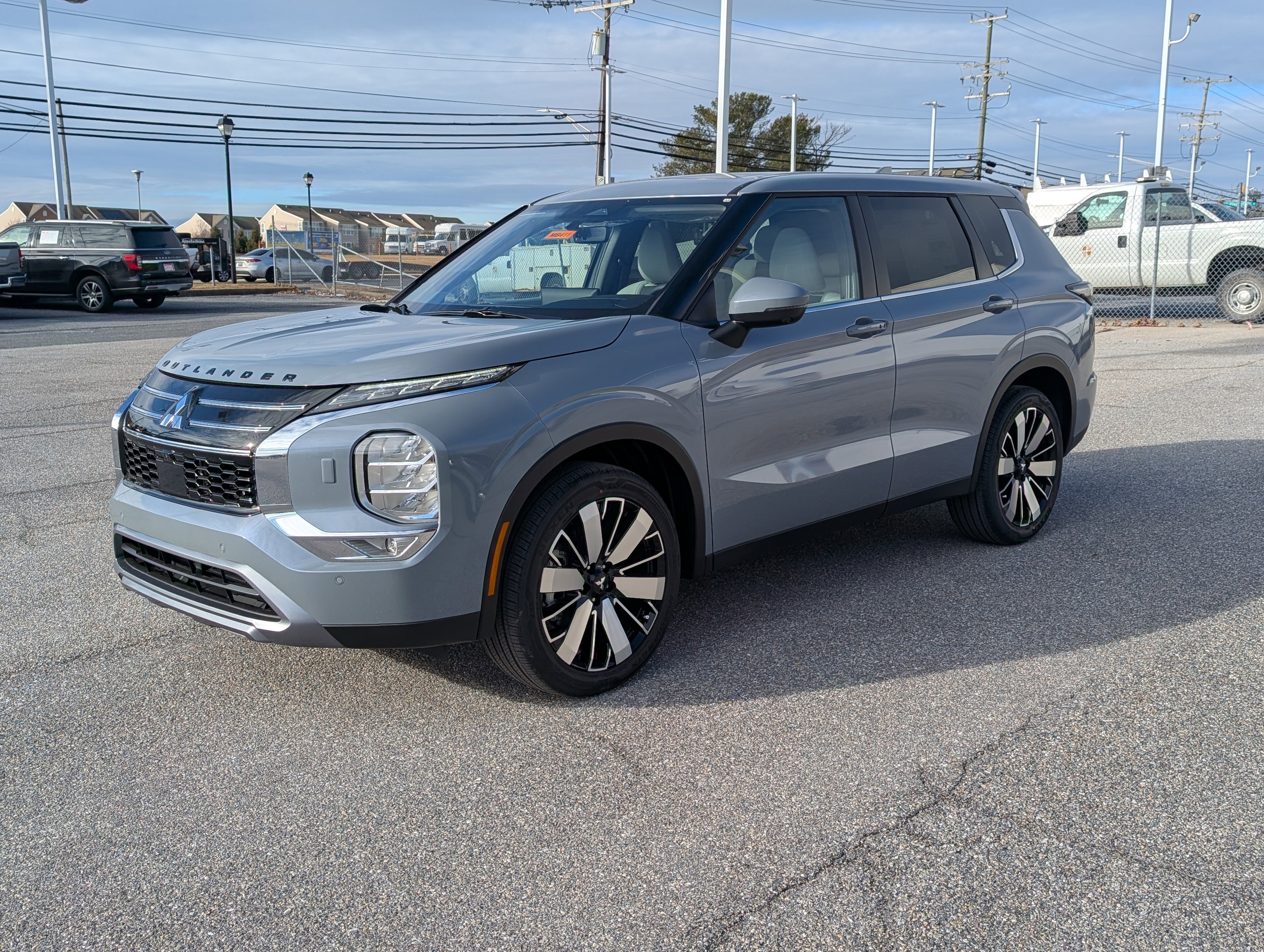 New 2026 Mitsubishi Outlander SE image 6