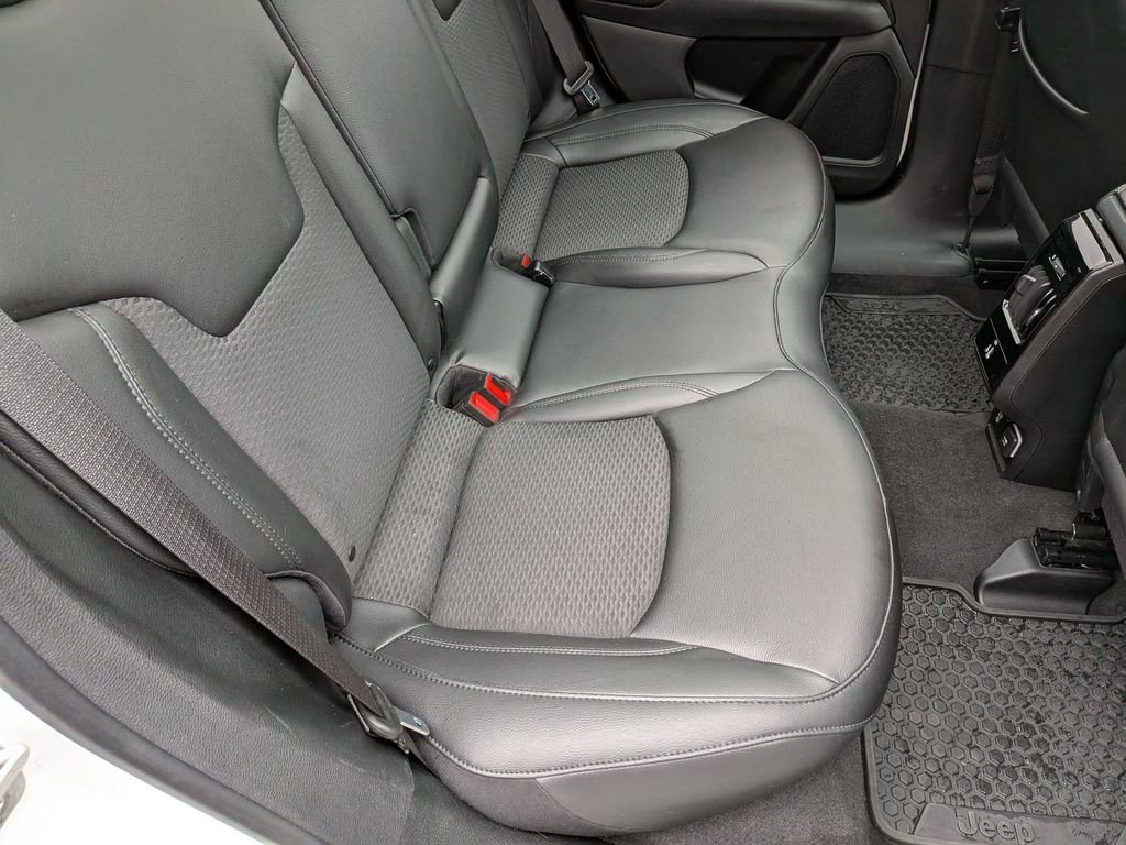 Certified 2022 Jeep Compass Altitude w/ Sun and Sound Group image 24