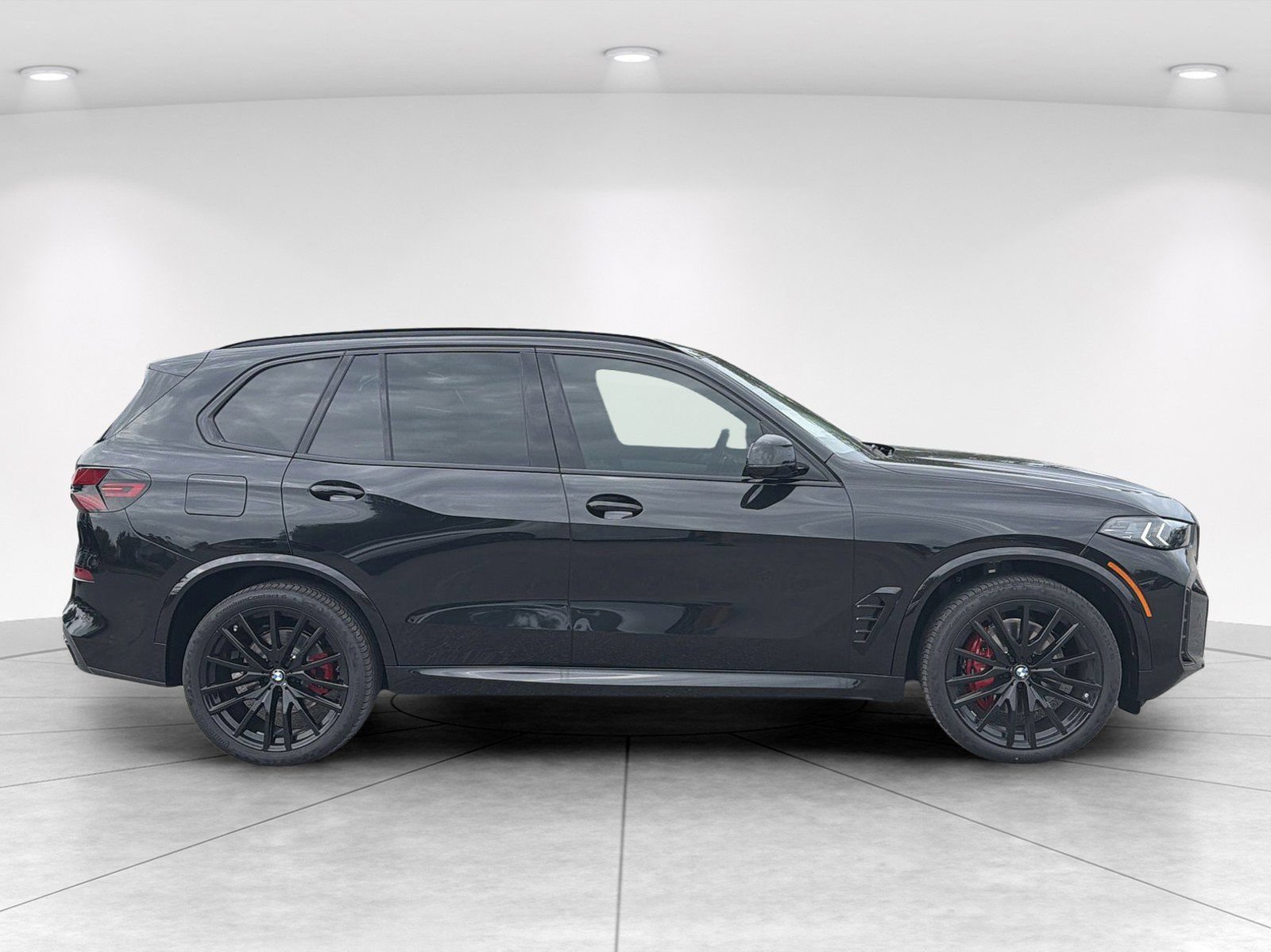 New 2026 BMW X5 xDrive40i w/ M Sport Package AWD/4WD image 3