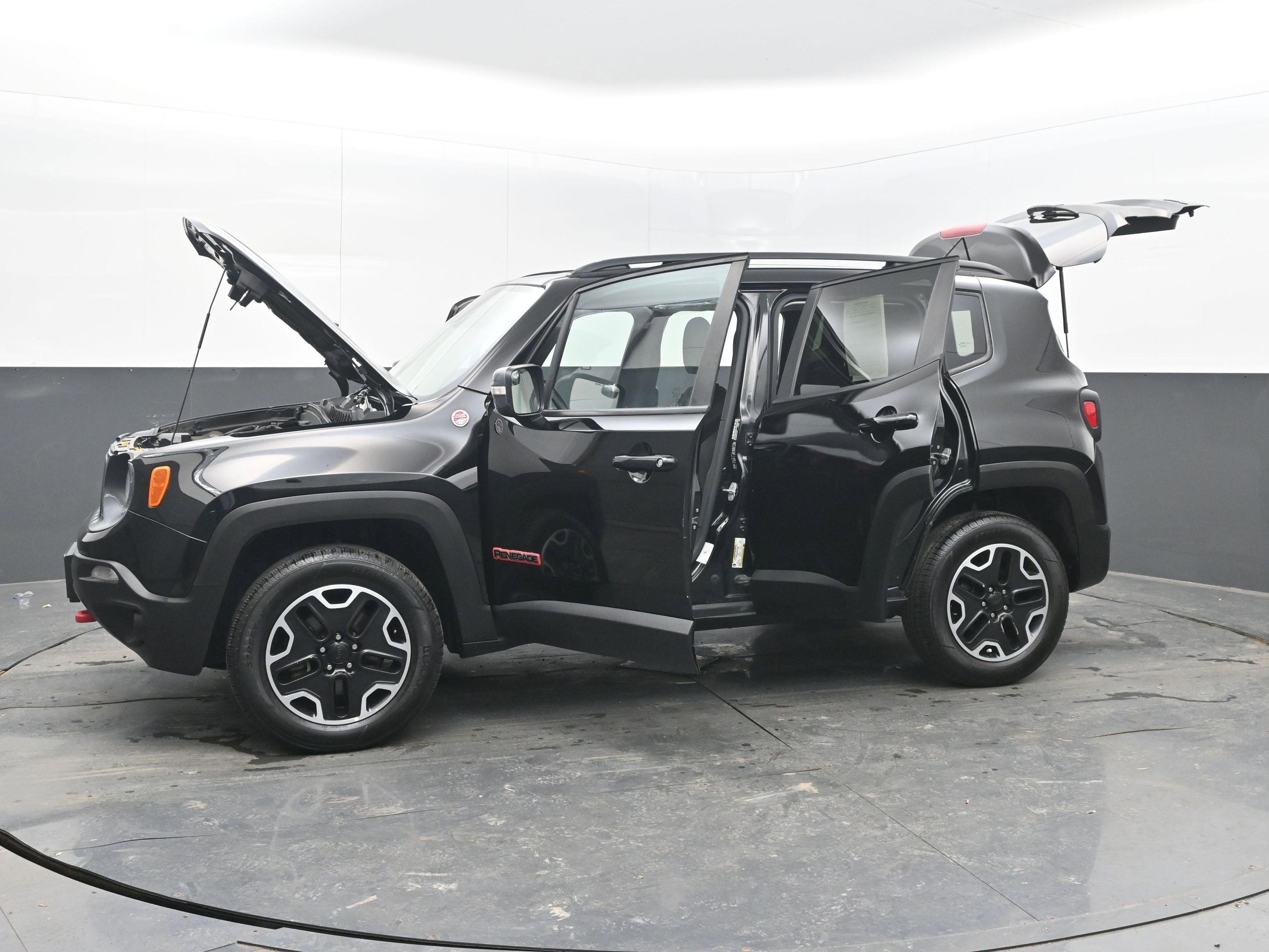 Used 2017 Jeep Renegade Trailhawk image 40