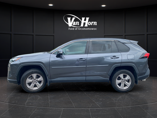 Used 2023 Toyota RAV4 XLE AWD/4WD image 4