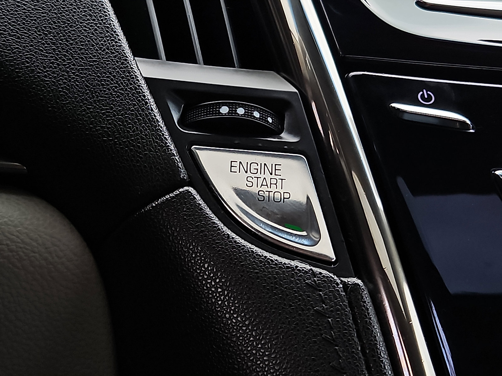 Used 2017 Cadillac ATS Luxury image 24