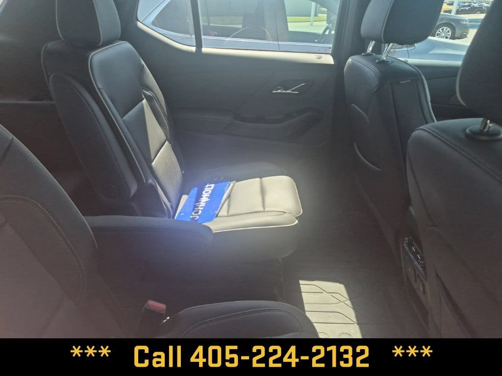 Used 2022 Chevrolet Traverse Premier w/ LPO, Blackout Package FWD image 35
