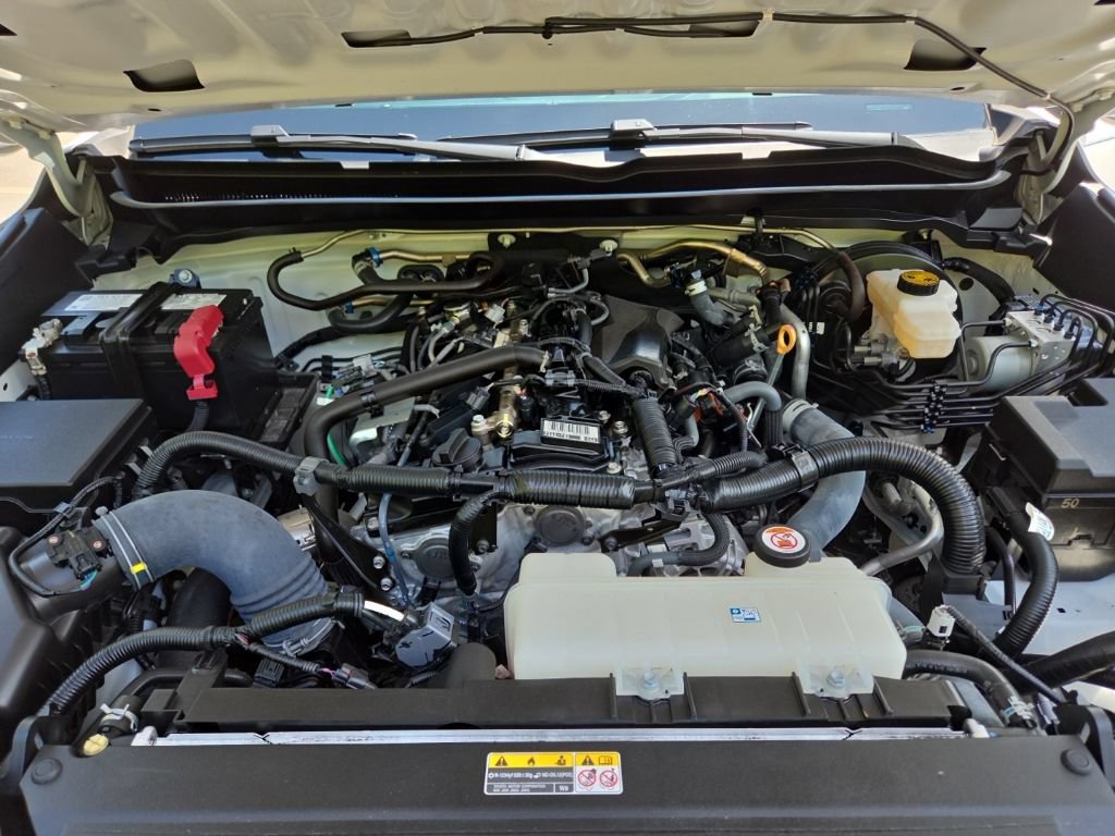 Used 2025 Toyota Tacoma SR RWD image 41