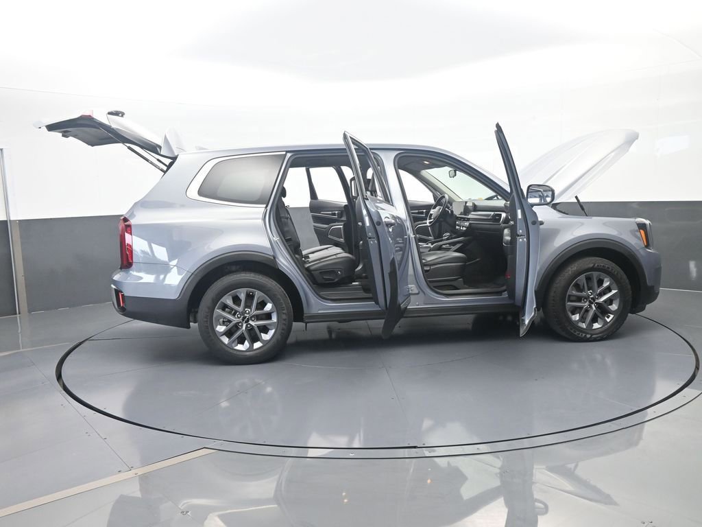 Used 2024 Kia Telluride LX FWD image 74