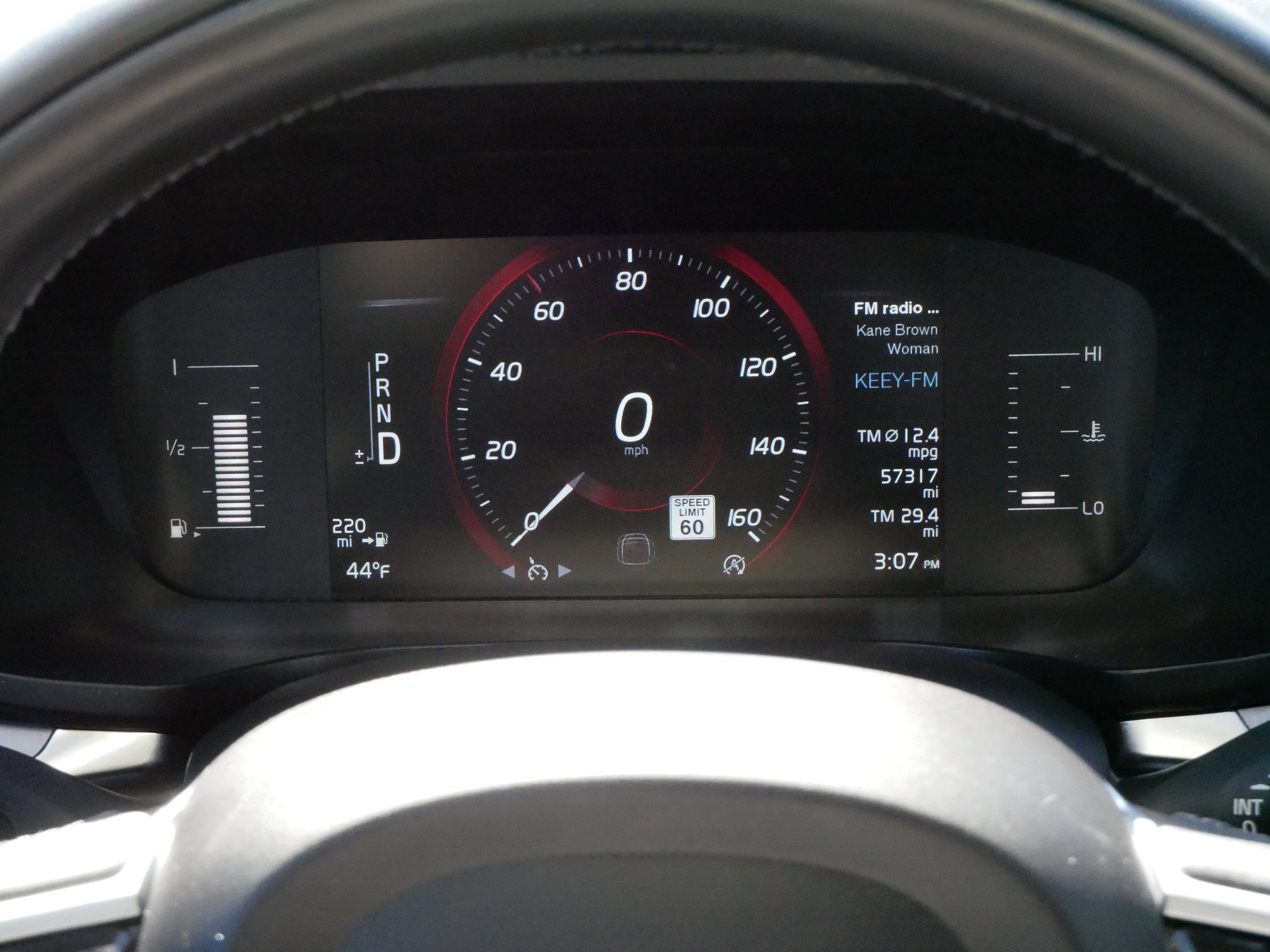 Used 2019 Volvo S60 T6 Momentum w/ Premium Package image 21