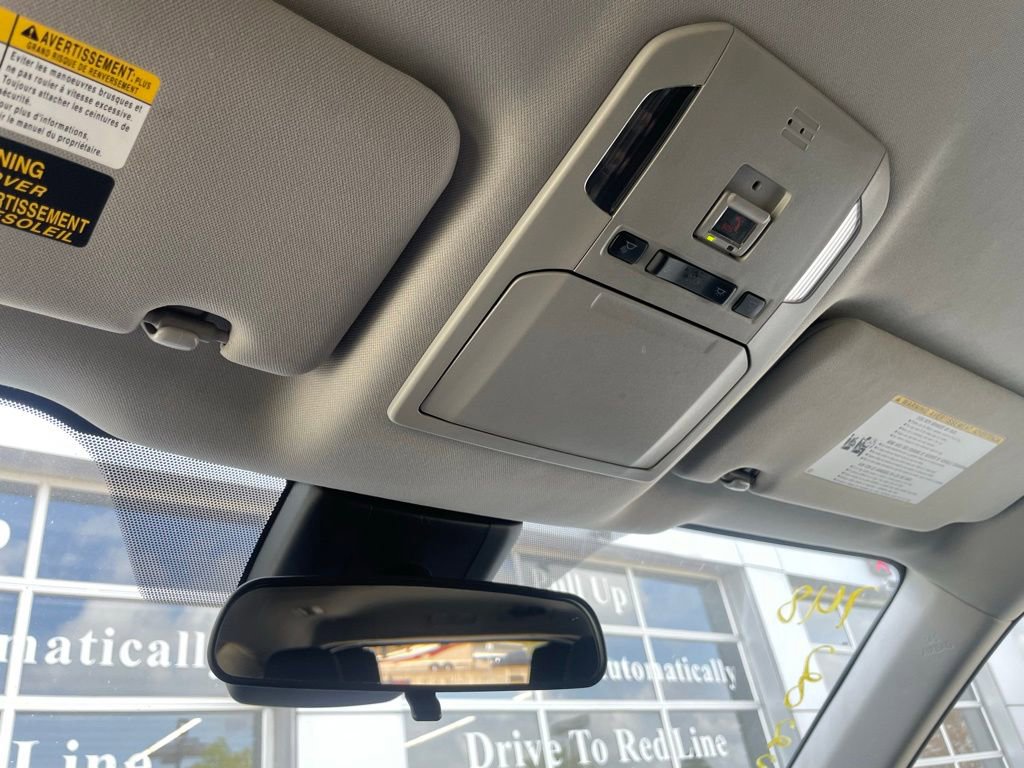 Used 2023 Toyota Highlander LE image 21