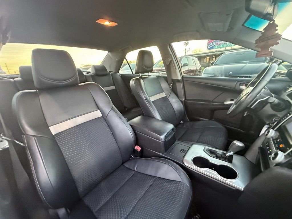 Used 2012 Toyota Camry SE image 24
