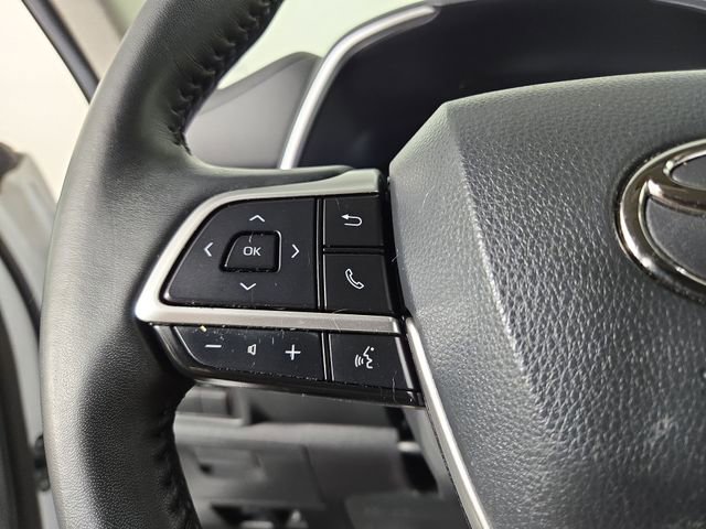 Used 2023 Toyota Highlander Bronze Edition image 25
