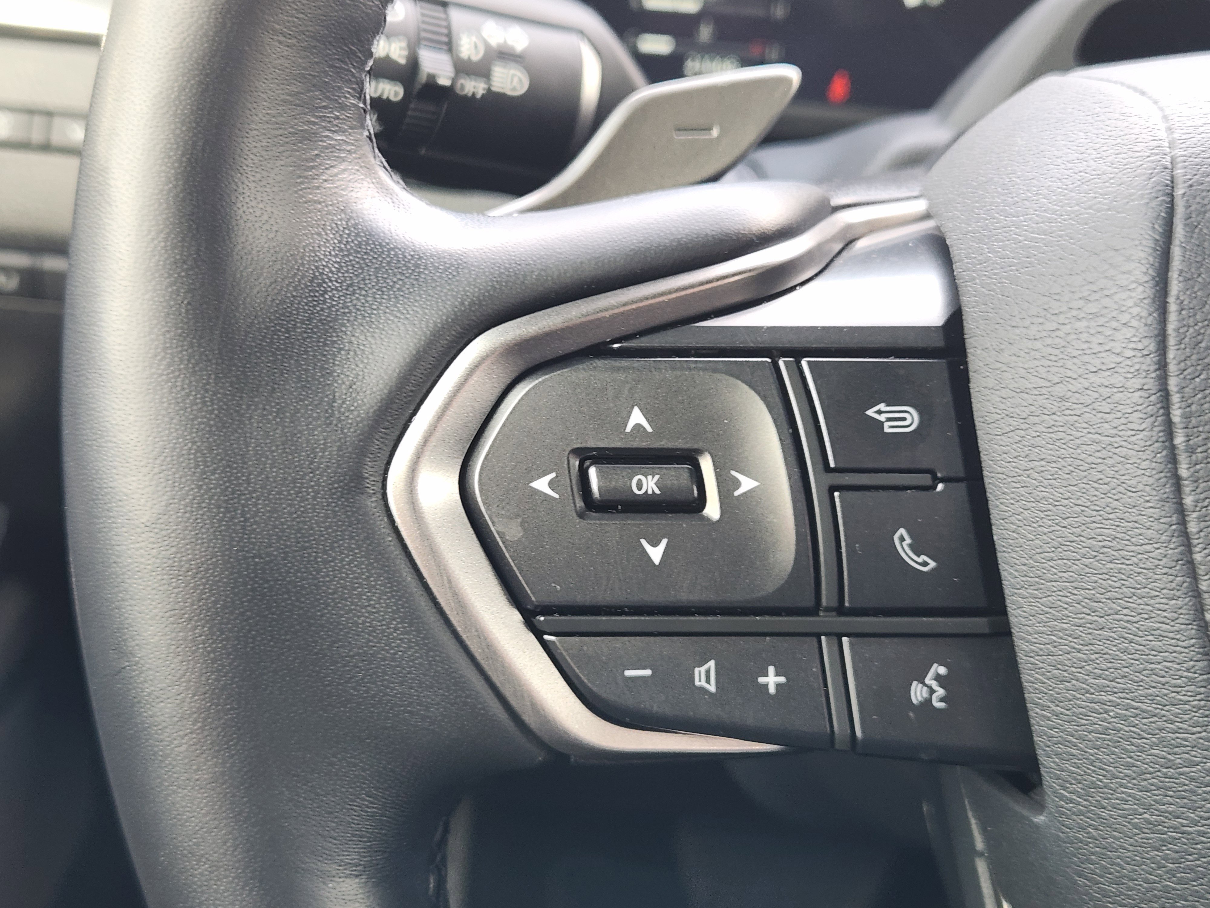 Used 2024 Lexus GX 550 image 34