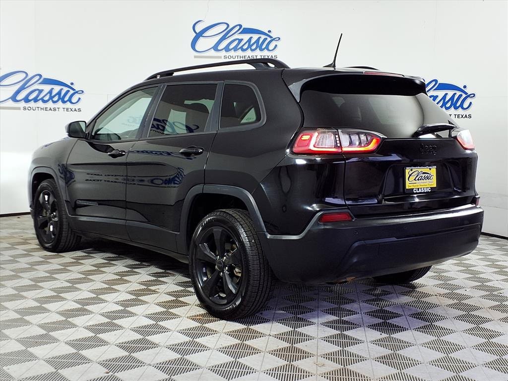Used 2020 Jeep Cherokee Latitude Plus image 2