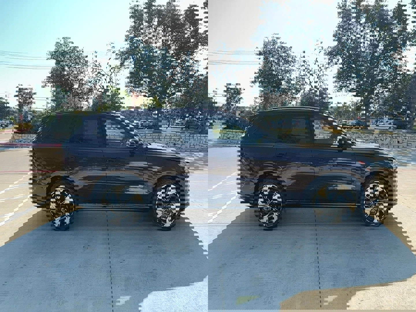 Certified 2025 Volvo EX90 Ultra w/ Protection Package Premier image 7