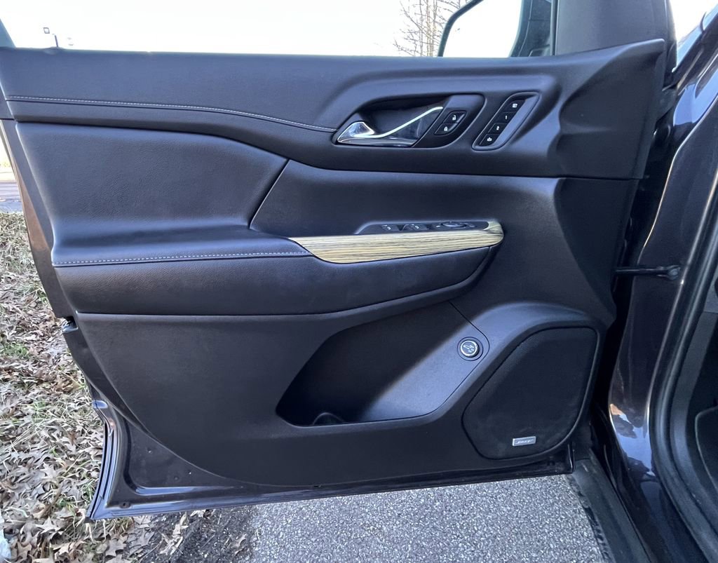 Used 2019 GMC Acadia Denali w/ Technology Package image 9