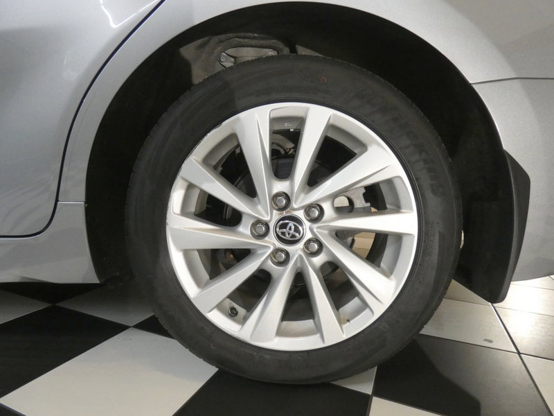 Used 2024 Toyota Camry SE image 6