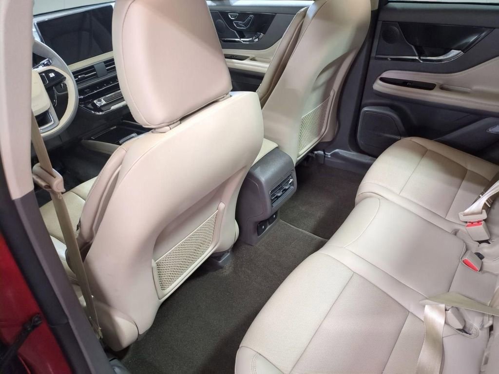 Certified 2023 Lincoln Corsair Reserve w/ Equipment Group 201A image 28