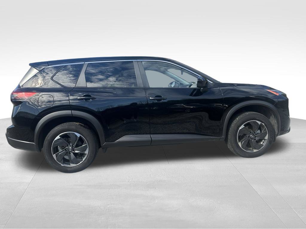 Used 2025 Nissan Rogue SV AWD/4WD image 9