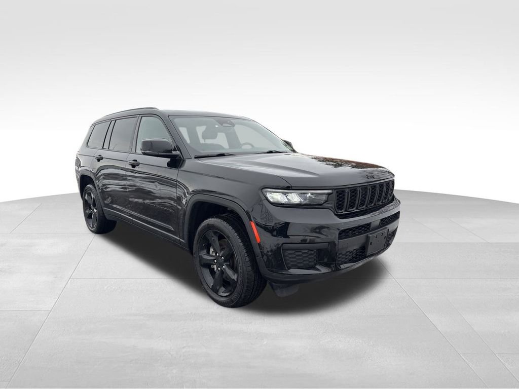 Used 2023 Jeep Grand Cherokee L Laredo image 9