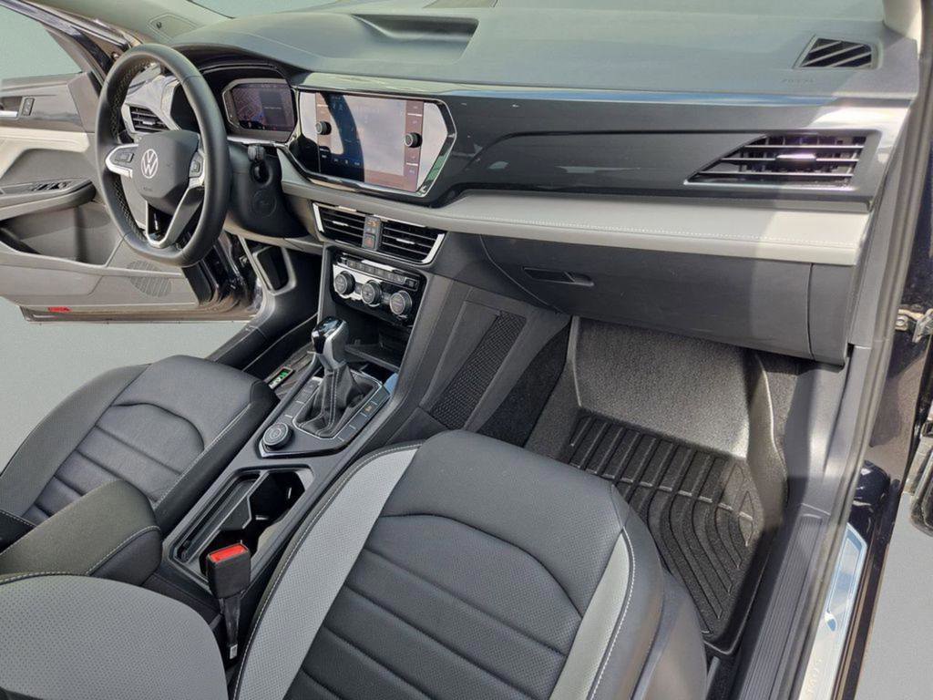 Used 2024 Volkswagen Taos SEL image 29