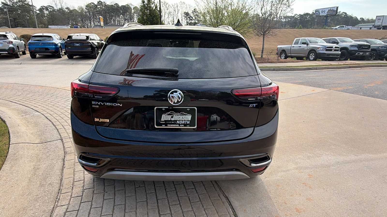 Used 2023 Buick Envision Essence w/ Sport Touring Package image 9
