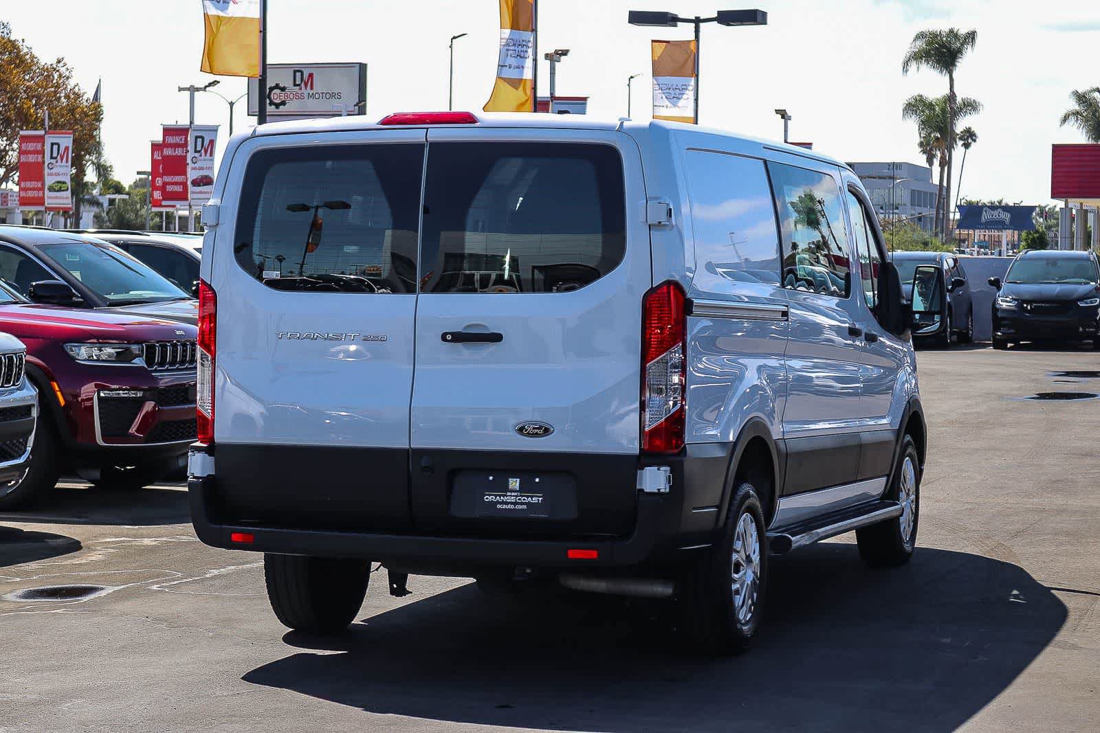 Used 2025 Ford Transit 250 Low Roof w/ Exterior Upgrade Package RWD image 4
