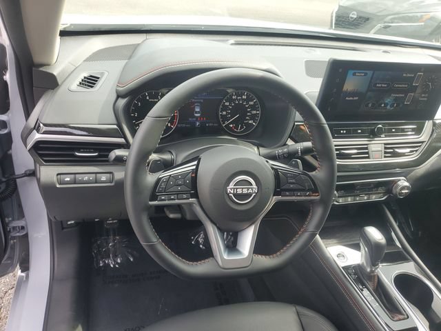 Certified 2025 Nissan Altima 2.5 SR w/ SR Premium Package FWD image 15