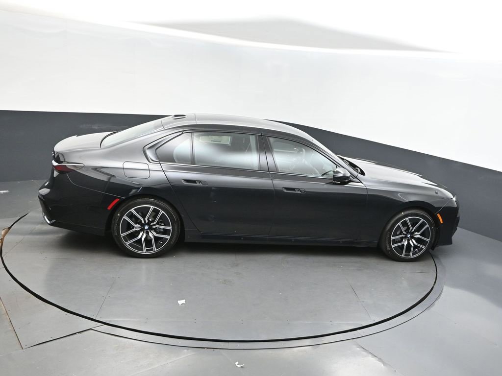 New 2026 BMW 740i xDrive w/ Executive Package image 18