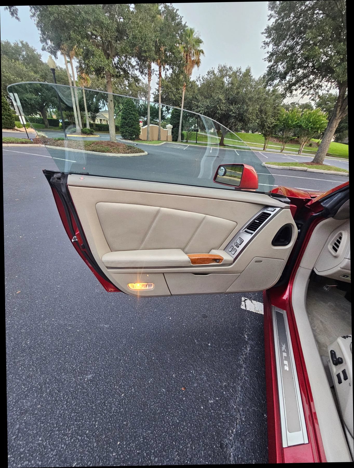 Used 2004 Cadillac XLR RWD image 27