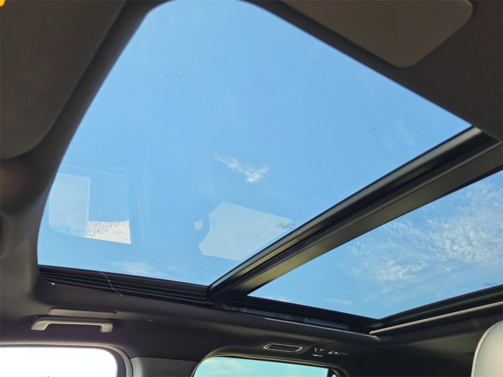 New 2025 Ford Expedition Platinum image 16