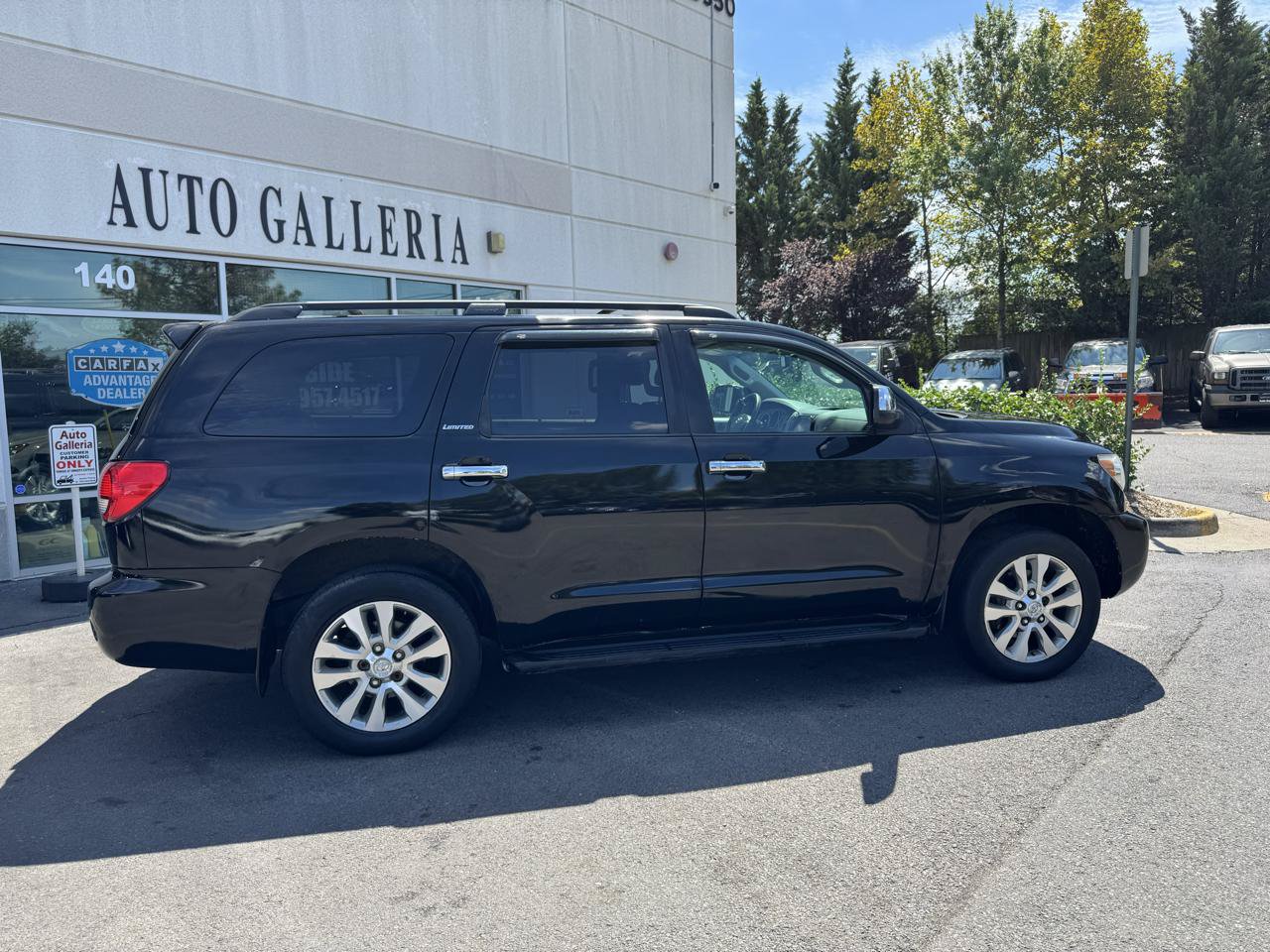 Used 2012 Toyota Sequoia Limited AWD/4WD image 4