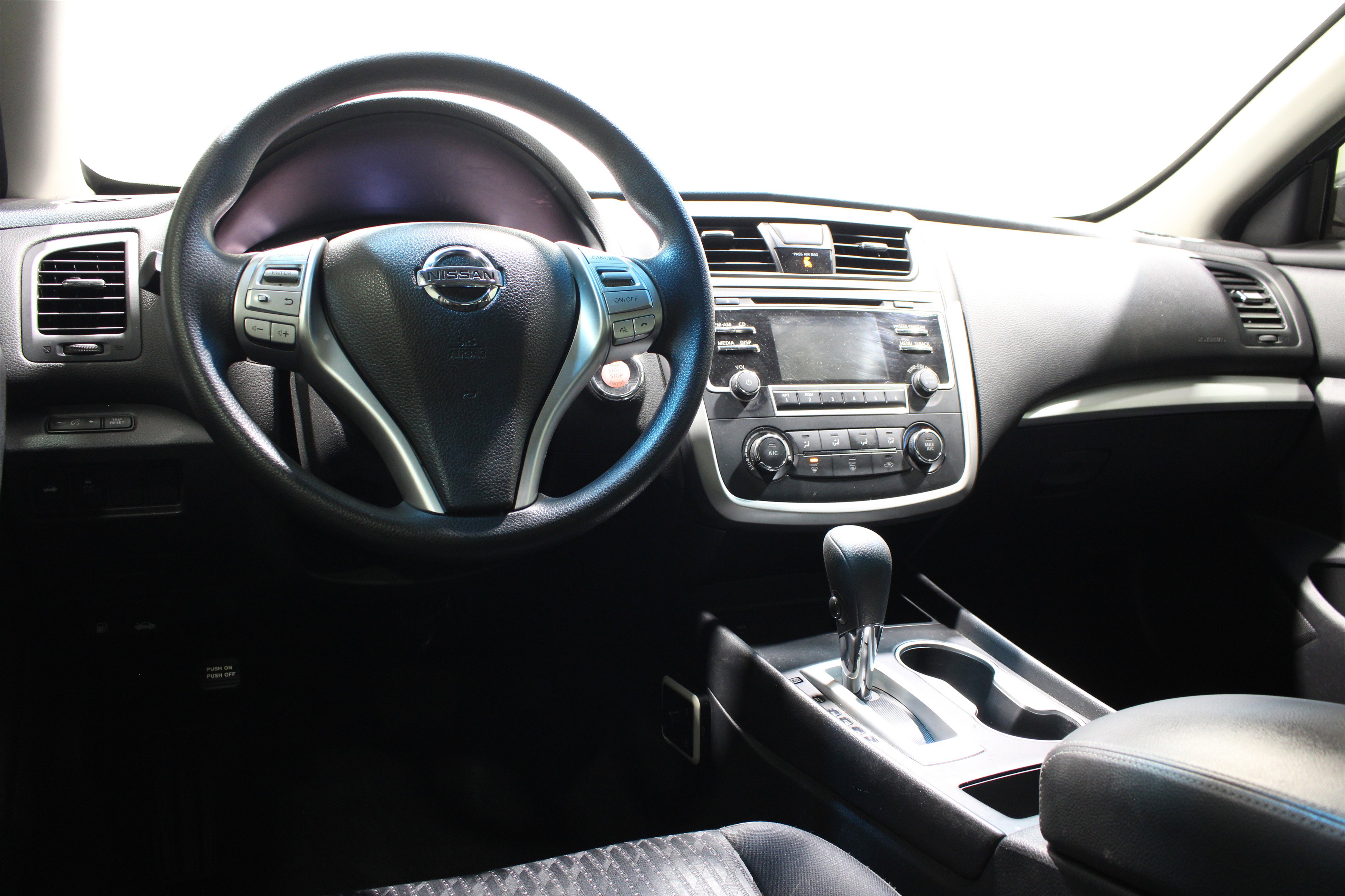 Used 2017 Nissan Altima 2.5 S w/ Power Driver Seat Package image 2