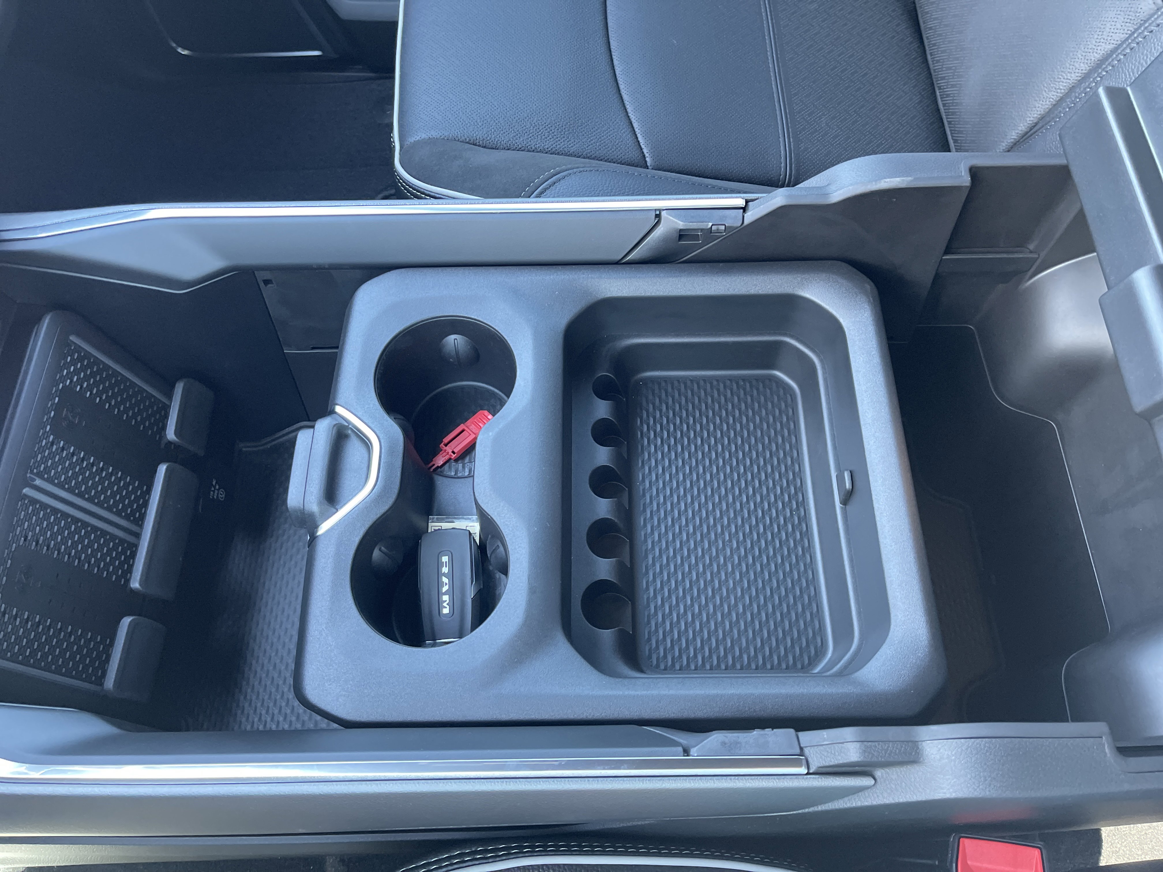 New 2026 RAM 2500 Laramie w/ Night Edition image 31