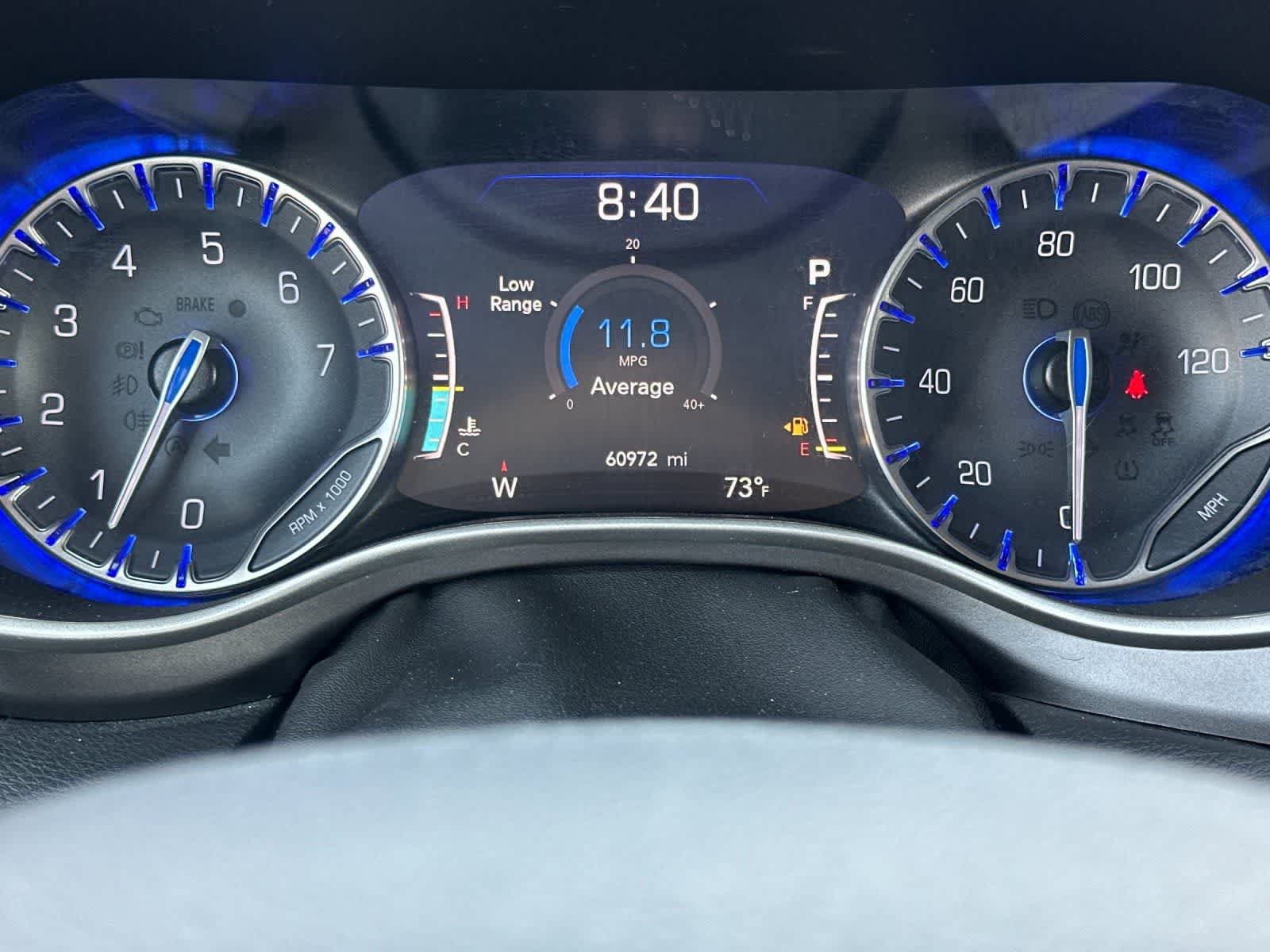 Used 2021 Chrysler Pacifica Touring-L FWD image 26