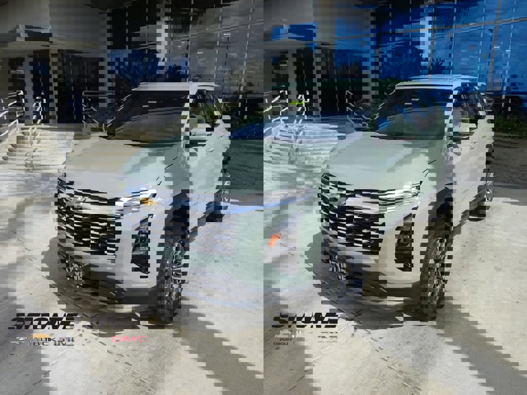 New 2026 Chevrolet Equinox LT w/ Convenience Package II image 3