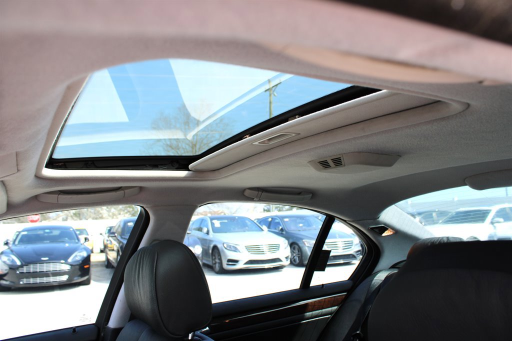 Used 2005 BMW 325i Sedan image 20