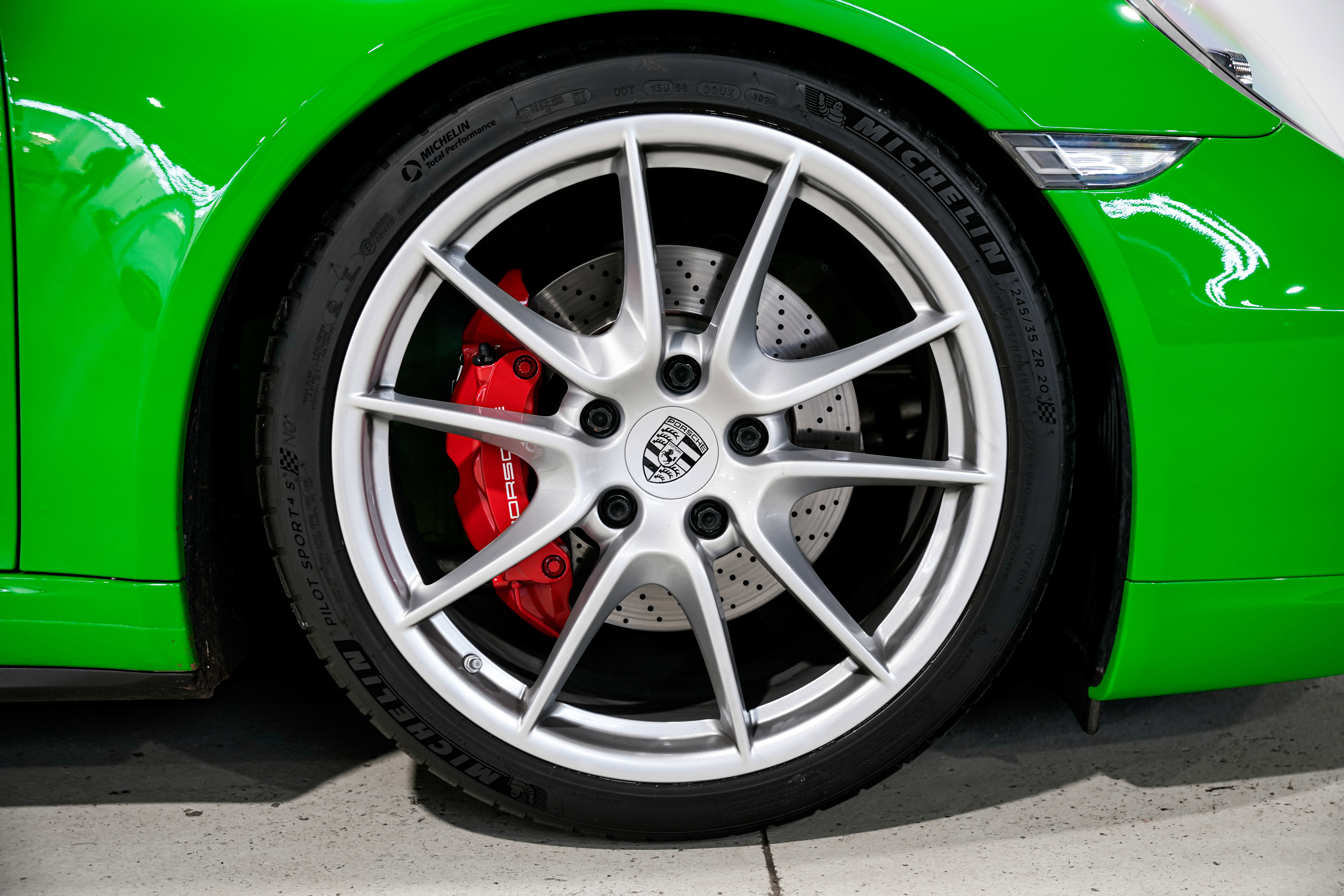 Used 2014 Porsche 911 Carrera 4S image 52