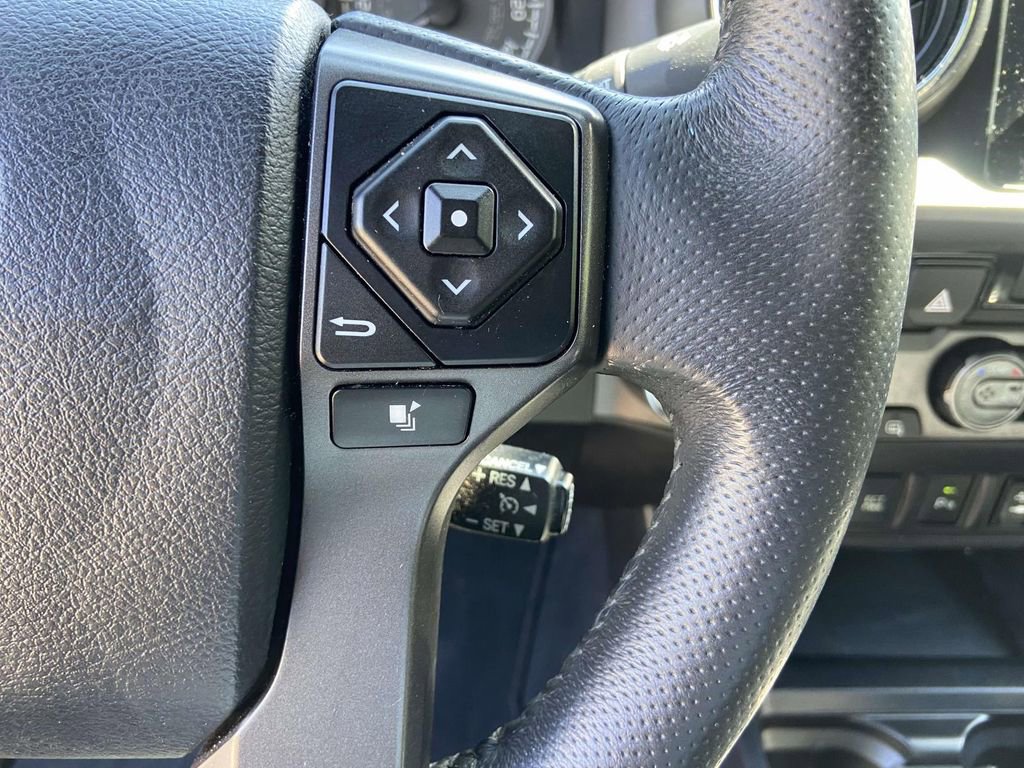 Used 2017 Toyota Tacoma TRD Pro image 32