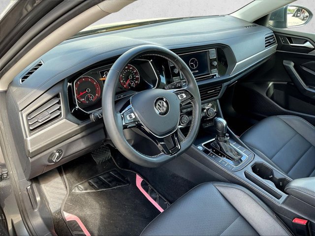 Used 2021 Volkswagen Jetta SE w/ SE Cold Weather Package FWD image 13