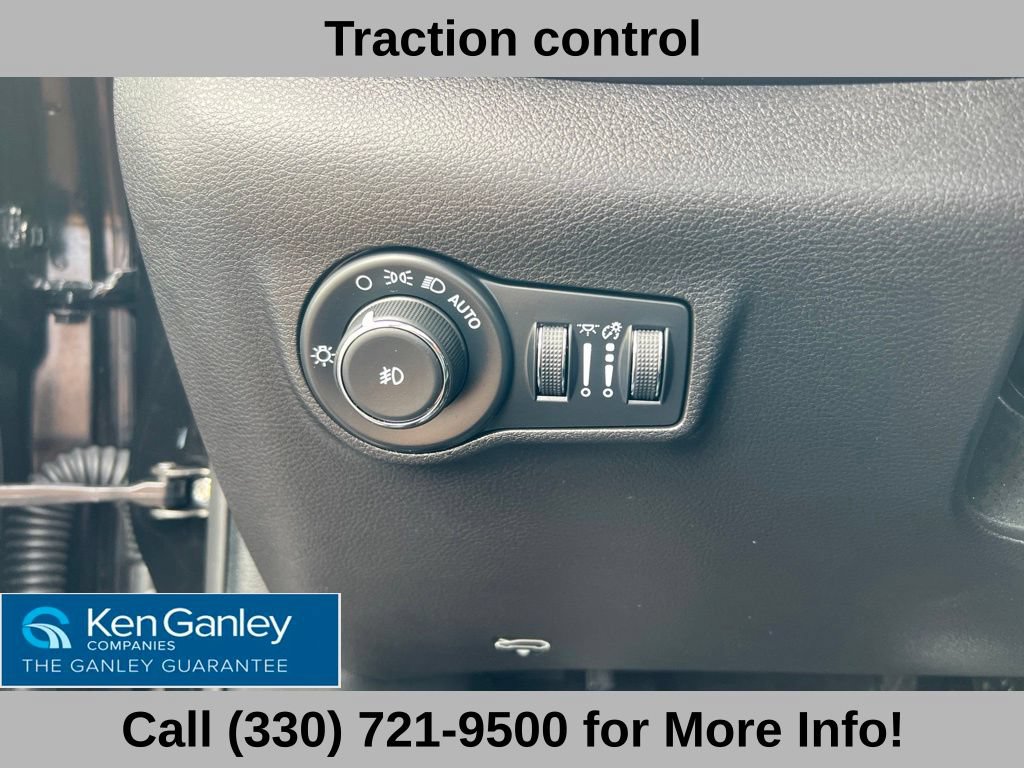 Used 2026 Jeep Compass Latitude AWD/4WD image 24