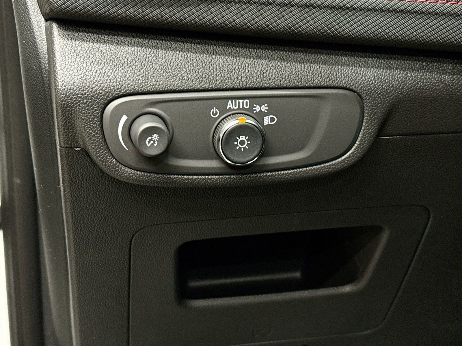 New 2026 Chevrolet TrailBlazer RS w/ Convenience Package image 11