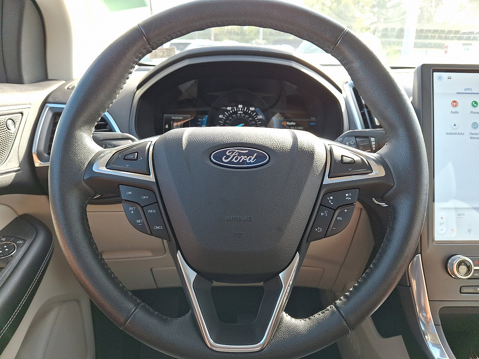 Used 2022 Ford Edge Titanium image 18